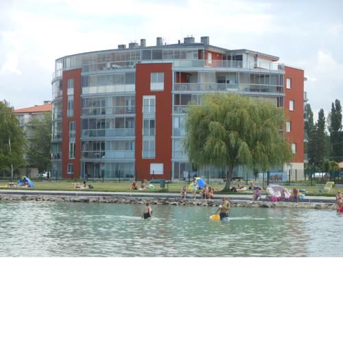 Luxury Golden Beach Apartments