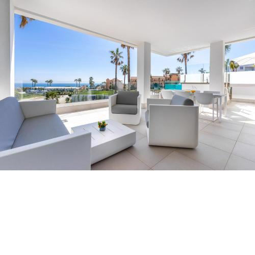 Luxury High End - Santa Barbara Heights CLC - For Work, Play & Family