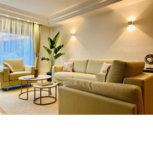 Luxury House 24
