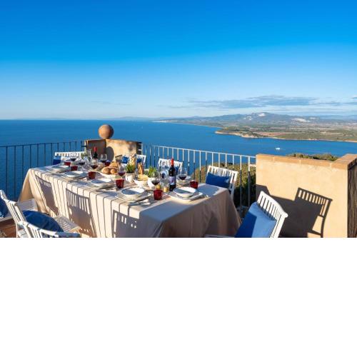 Luxury House In Populonia Above The Sea