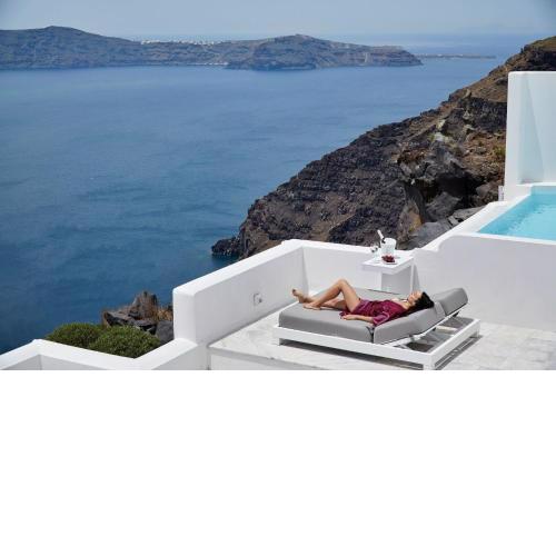 Luxury Imerovigli Villa - 3 Bedrooms - Private Infinity Pool - Breathtaking Caldera SeaViews