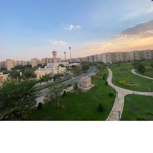 Luxury Inn: 3BR Amazing View in Madinaty B6