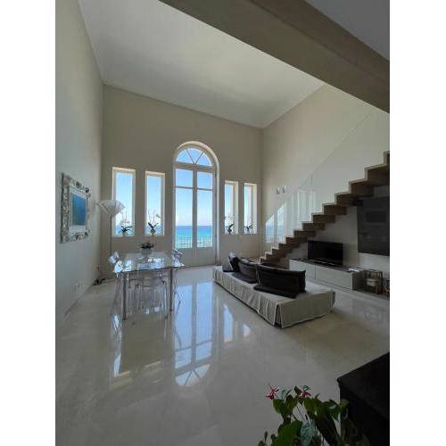 Luxury Loft on the Sea