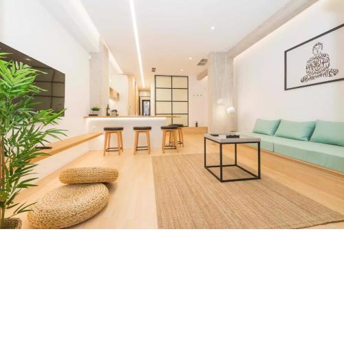 Luxury minimal apartment in Athens