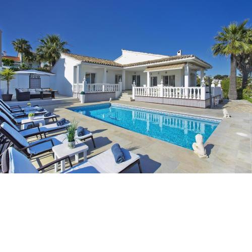 Luxury Modern 3 bed 2 bath Villa