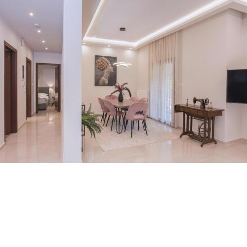 Luxury Moi Apartment in Bafra Village