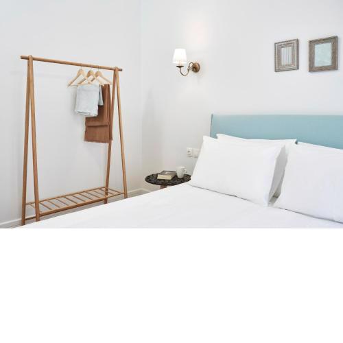 Luxury n Chic Athens Museum Apt