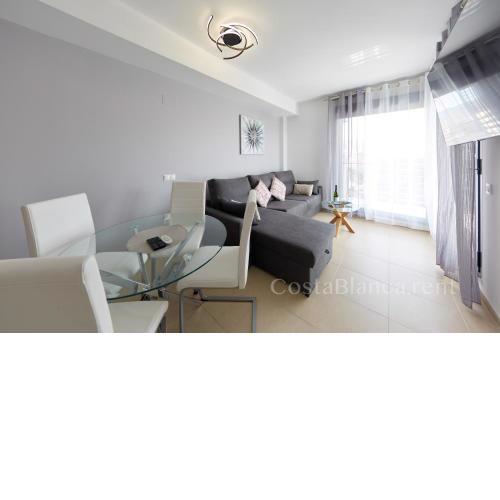 Luxury, Newly Renovated 1-Bedroom Condo by the Beach