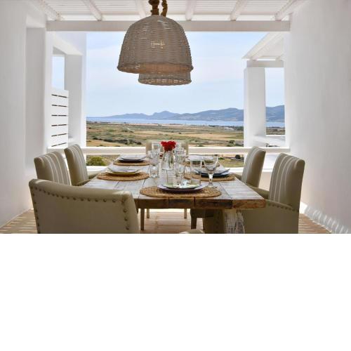 Luxury Paros Villa Villa Calypso Beautiful Serene Sleeps up to 11 Glisidia