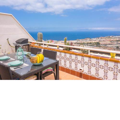 Luxury Penthouse 105m2,bali bed,heated pool,Sunset