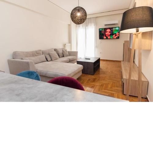 Luxury Pireas Stay New 2BR Urban Escape