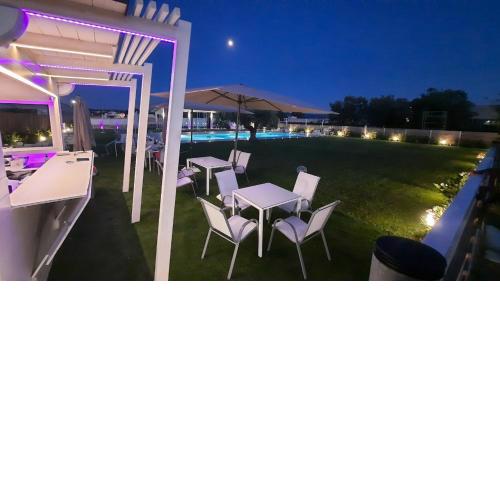 Luxury Pool Suites - Città Bianca