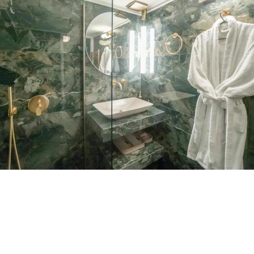 Luxury Premium Suite #5
