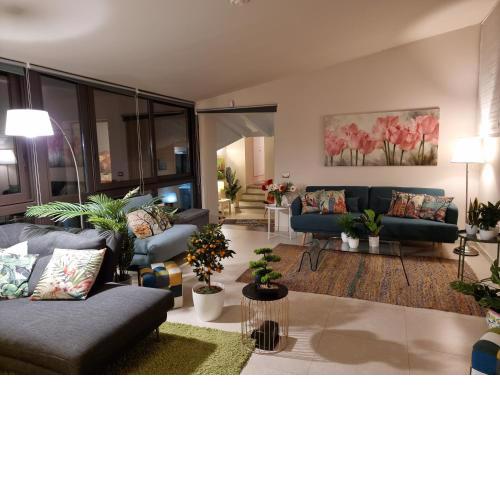 Luxury Relaxing House near Catania, Taormina, the Sea and Mount Etna