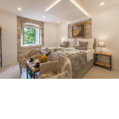 Luxury Rooms Palace B&B
