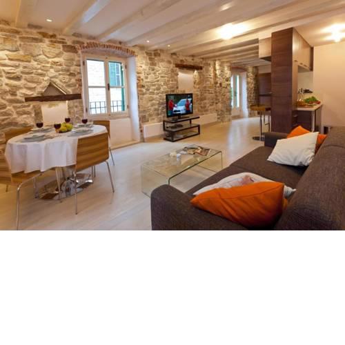 Luxury San Giovanni Apartment 2