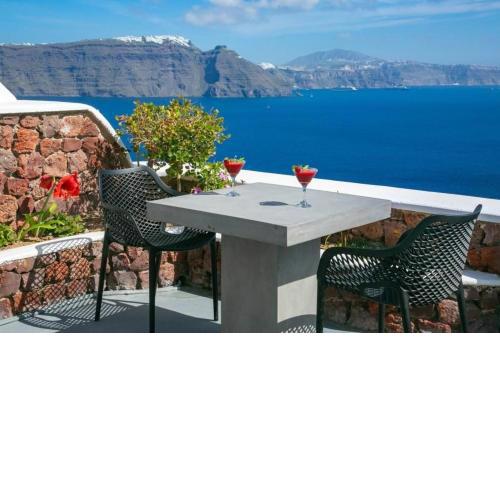 Luxury Santorini Villa Aurora Grace Villa Indoor Plunge Pool Caldera View 1 BDR Oia