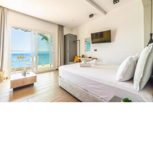 Luxury SeaSide Suites