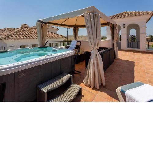 Luxury Spa and golf villa Denton