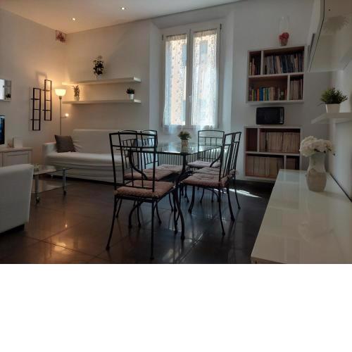 LUXURY STATION APARTMENT