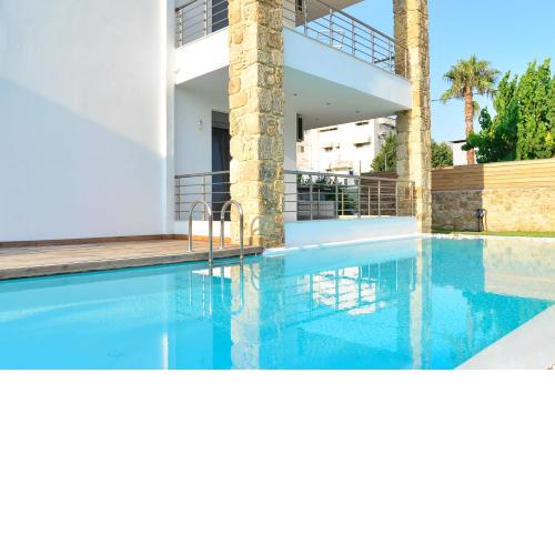 Luxury Suite With Pool 'by DiCar Properties'