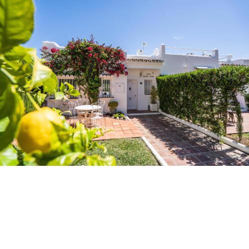 Luxury Two Bedroom Townhouse with views of Aloha Golf Course