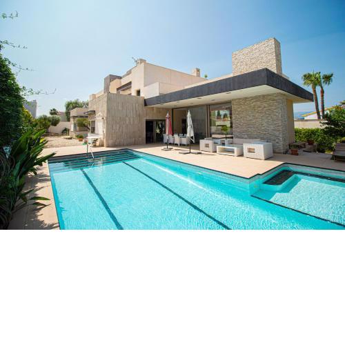 Luxury Villa 10 pers, piscina, BBQ, 10 min playa