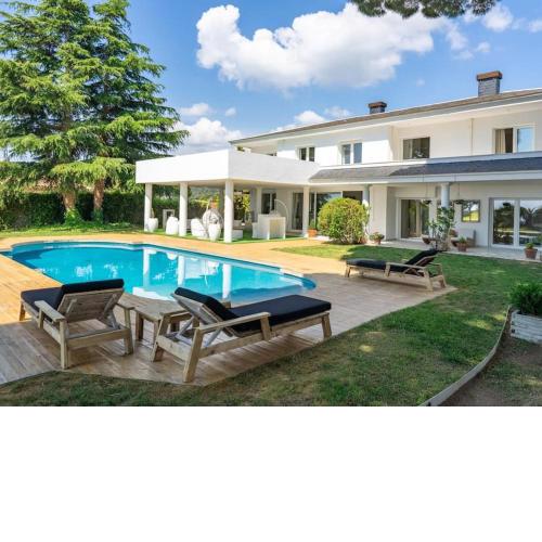 Luxury Villa Buena Vista Pool and Garden
