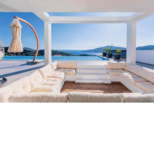 Luxury Villa for 8 with 20m large Infinity Pool in Kalkan