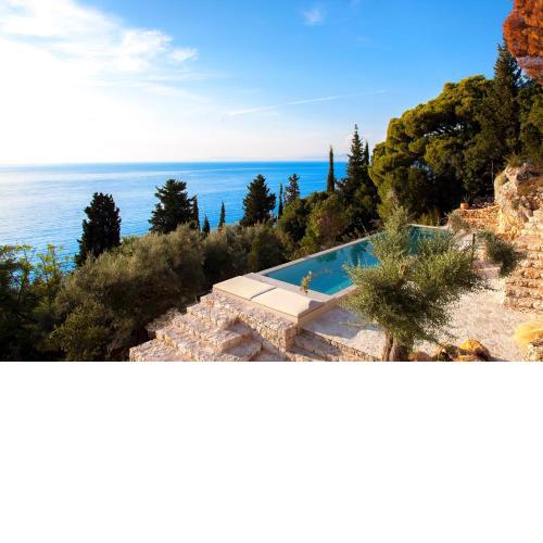 Luxury Villa in Agios Nikitas