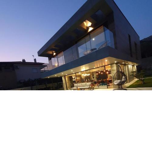 Luxury Villa Lorkia