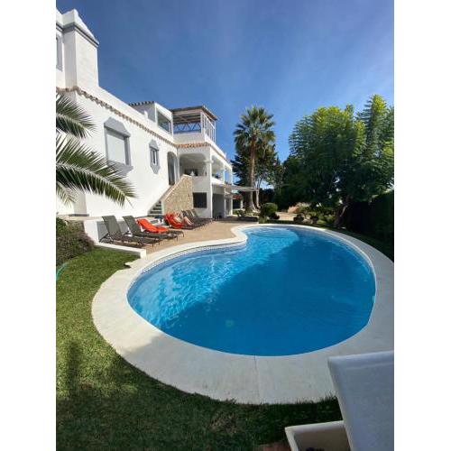 Luxury Villa Marbella with nice garden, Pool and Jacuzzi BY Varenso Holidays