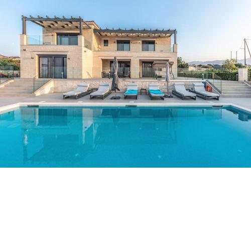 Luxury Villa Marevista with a Heated Pool