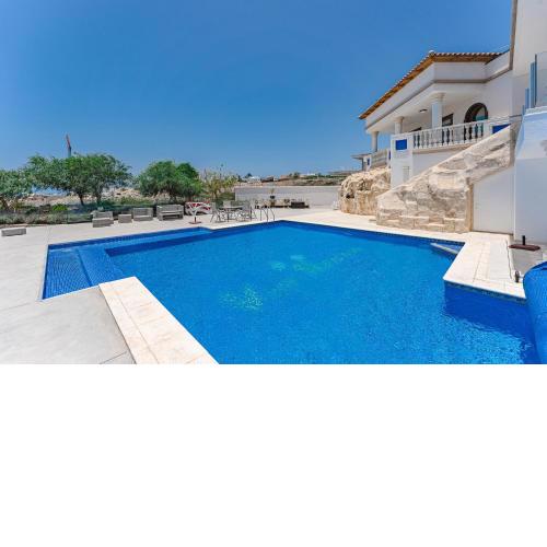 LUXURY VILLA NAUTILUS Heated pool Spa