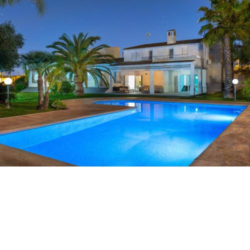 Luxury Villa Premium Salinas