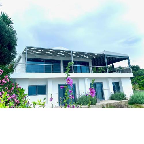 Luxury Villa set in Idyllic Cove, sunets, dolphins Nr Lefkada Villa Levanda