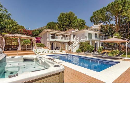 Luxury villa with beautiful sea view & jacuzzi