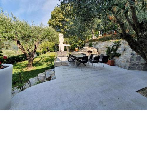 Luxury villa with pool and air conditionning
