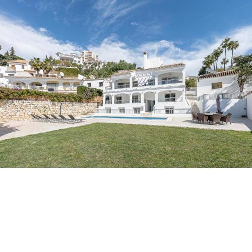 Luxury villa with Private Pool Benalmadena