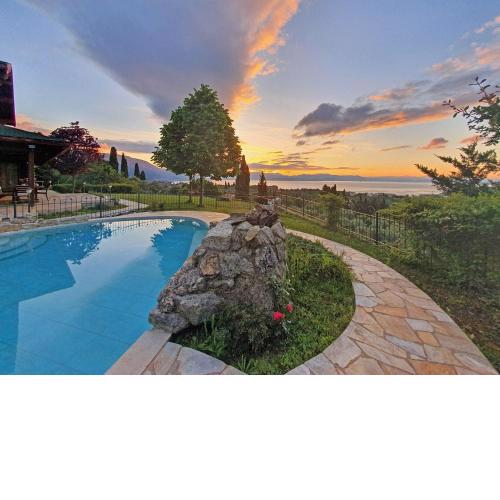 Luxury Wooden Villa with Pool, The Nest