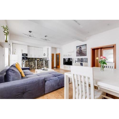 Luxury&Quiet charming 2-bedrooms Apt near river
