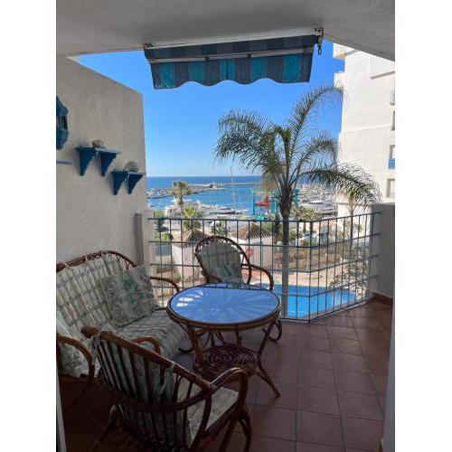 Lyrioshomes Precioso Apartamento Puerto de Estepona