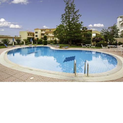 Lyristis Studios & Apartments