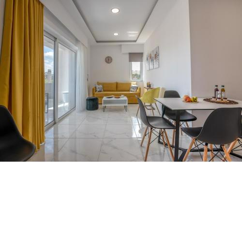 Lysithea Apartments - brand new, stylish & central