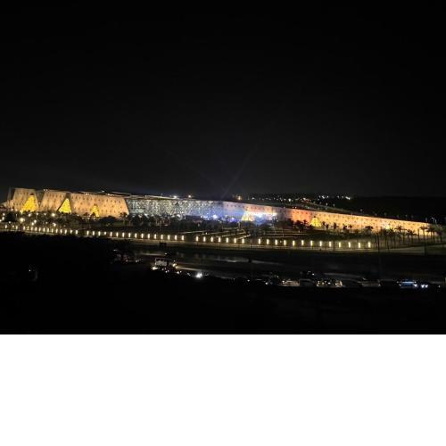 M Pyramids hotel