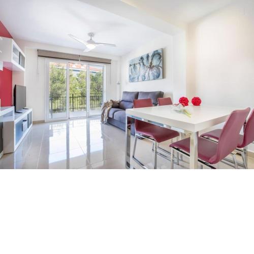 M01 · COMFY AND PERFECTLY LOCATED FREE WIFI