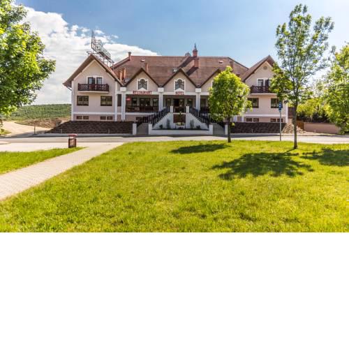 M1 Szekér Csárda Hotel és Étterem