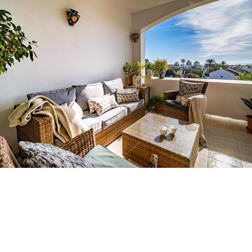 MA - Elegant Apartment with Sea views