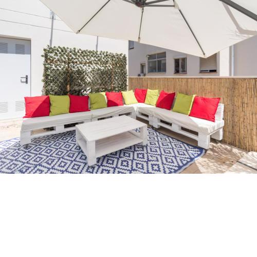 MA2B-Bright Apt With Rooftops With Palms near Old Town