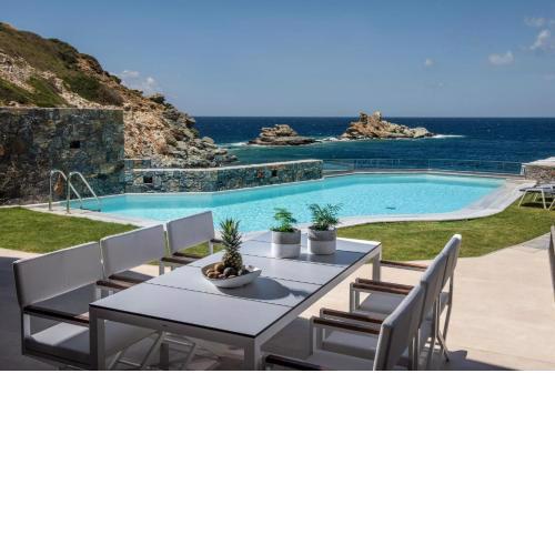 Made By The Sea Villas 8 BDRM